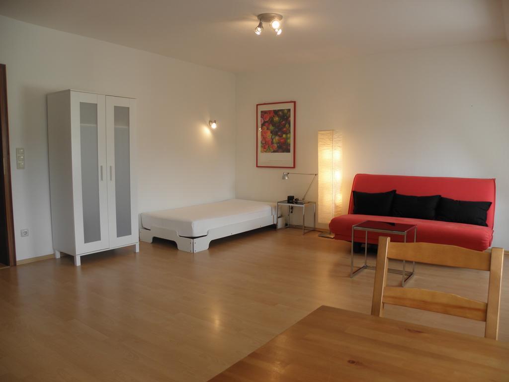 Ferienwohnung Dependance am Blumenbrunnen Baden-Baden Zimmer foto